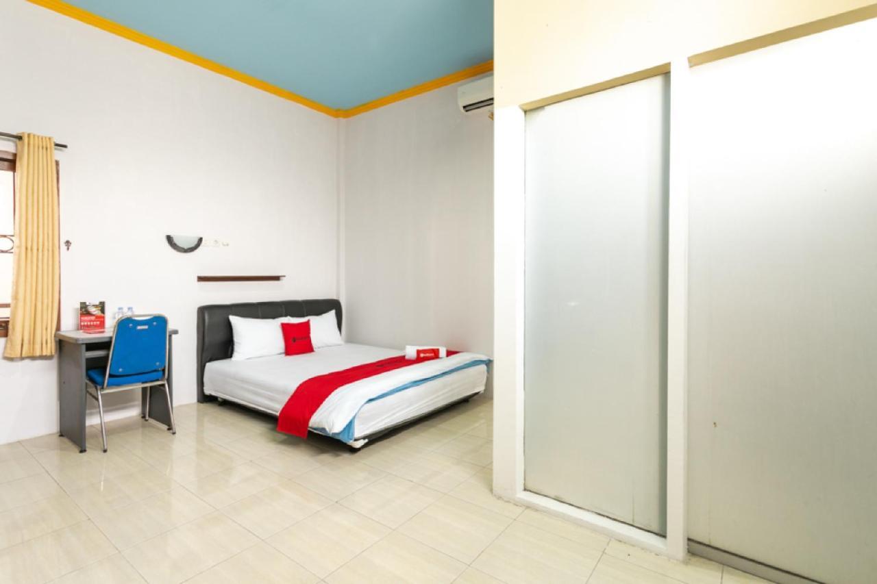 Reddoorz Syariah Near Stadion Manahan Solo 2 Exterior foto